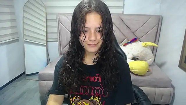 Snapshot of Velvet_Moon_V chatting on 09.12.25 Velvet Moon V online show from 09.12.25