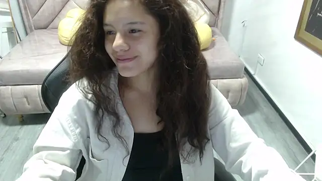 Snapshot of Velvet_Moon_V chatting on 11.20.25 Velvet Moon V online show from 11.20.25