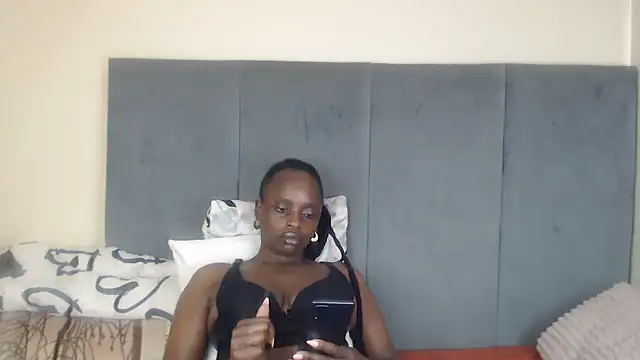 Jah-Queen online show from 09.11.25