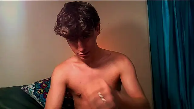 Snapshot of RoberthAlv chatting on 09.18.25 RoberthAlv online show from 09.18.25