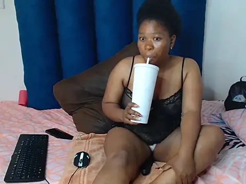 Snapshot of AeroSexx chatting on 09.29.25 AeroSexx online show from 09.29.25