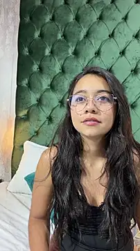 Lily June online show from 05.13.26