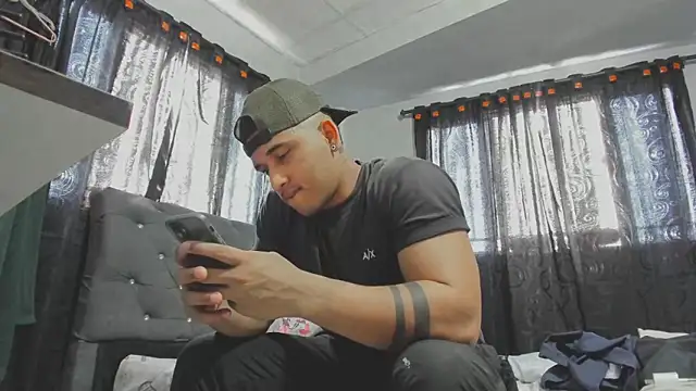 evan hardy online show from 09.11.25