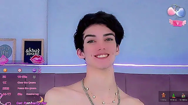 Baby FenixTS online show from 12.21.25