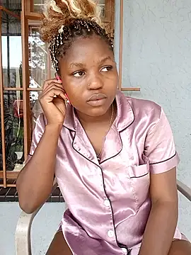 SweetHoney21  online show from 01.17.26