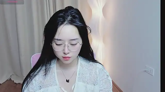 Miu-999 online show from 12.17.25