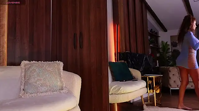 QueenMarX online show from 03.10.26