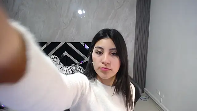 Snapshot of Zoe_Blaze_A chatting on 09.12.25 Zoe Blaze A online show from 09.12.25