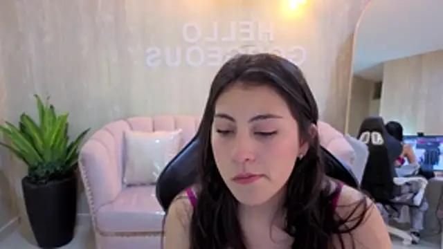 Snapshot of Zoe_Blaze_A chatting on 11.06.25 Zoe Blaze A online show from 11.06.25