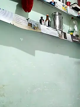 Snapshot of poojam93 chatting on 09.21.25 poojam93 online show from 09.21.25