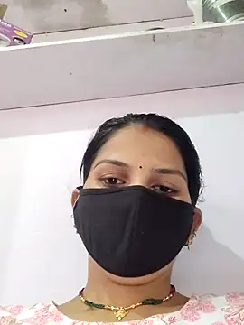 Snapshot of poojam93 chatting on 10.08.25 poojam93 online show from 10.08.25