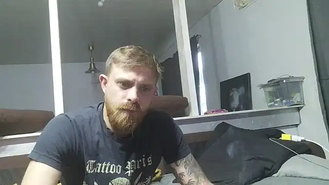 Snapshot of Bikerhot883hd chatting on 06.15.26 Bikerhot883hd online show from 06.15.26
