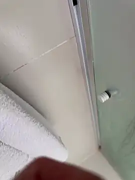 XUCRUTES42 online show from 03.04.26