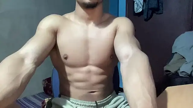 Snapshot of veilofstrength chatting on 10.31.25 veilofstrength online show from 10.31.25