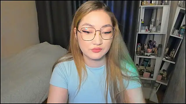 lyra x online show from 02.06.26