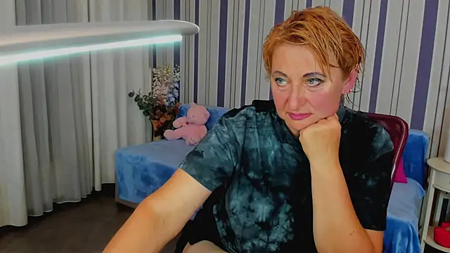 Snapshot of MilanaAlvis chatting on 10.09.25 MilanaAlvis online show from 10.09.25