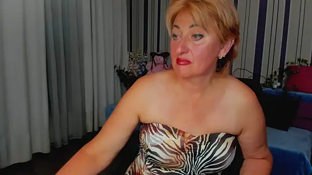 Snapshot of MilanaAlvis chatting on 10.18.25 MilanaAlvis online show from 10.18.25