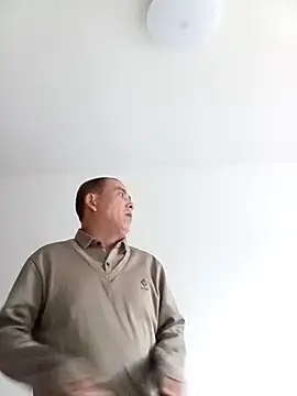 CWQ123 online show from 10.22.25