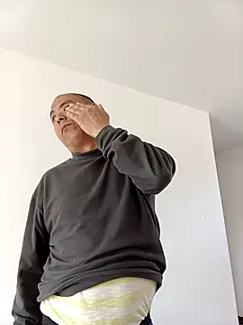 CWQ123 online show from 04.04.26