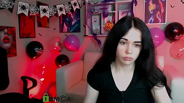 Snapshot of riley_sanders chatting on 10.26.25 riley sanders online show from 10.26.25