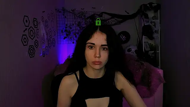 Snapshot of riley_sanders chatting on 10.27.25 riley sanders online show from 10.27.25