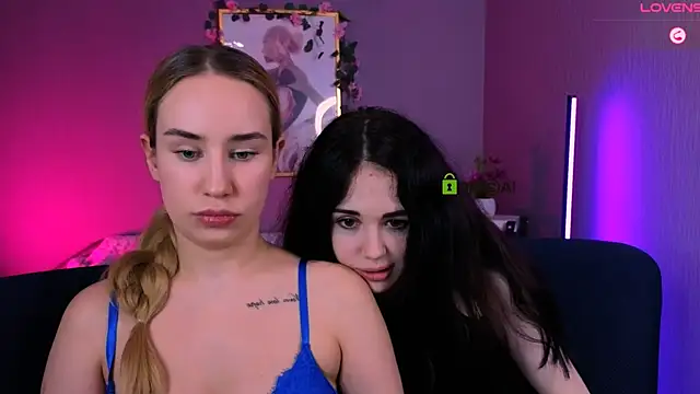 Snapshot of riley_sanders chatting on 11.29.25 riley sanders online show from 11.29.25