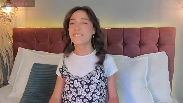 victoria decapri online show from 11.23.25