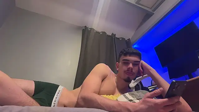 Snapshot of raph_pk69 chatting on 02.27.26 raph pk69 online show from 02.27.26