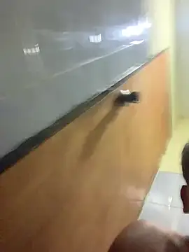 Snapshot of Alez09- chatting on 04.11.26 Alez09- online show from 04.11.26