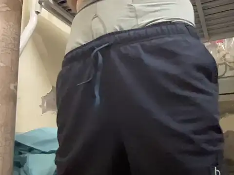 Snapshot of lahungdj12 chatting on 11.23.25 lahungdj12 online show from 11.23.25