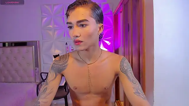 Wyatt Rose online show from 01.05.26