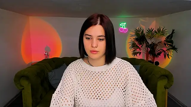 lil angel  online show from 10.26.25