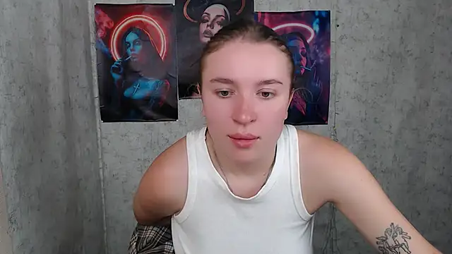 JuliaTopp  online show from 09.15.25