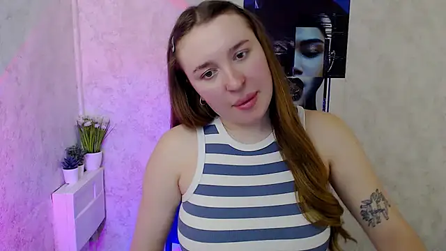 Snapshot of JuliaTopp_ chatting on 02.12.26 JuliaTopp online show from 02.12.26