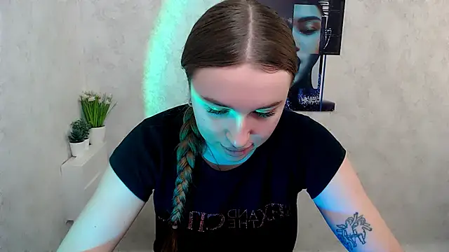 Snapshot of JuliaTopp_ chatting on 02.26.26 JuliaTopp online show from 02.26.26