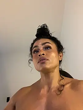 Snapshot of sam_diva chatting on 11.30.25 sam diva online show from 11.30.25