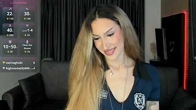 Snapshot of evabelovaa chatting on 10.06.25 evabelovaa online show from 10.06.25