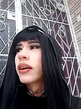 Foxxy Doll online show from 09.25.25