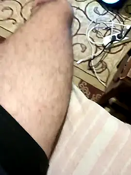 Snapshot of bullut06 chatting on 11.20.25 bullut06 online show from 11.20.25