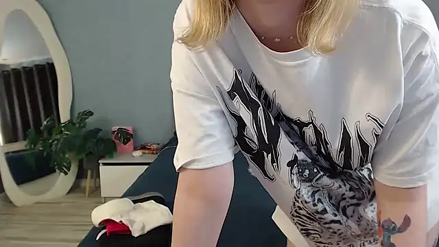 Natalee Love online show from 04.06.26