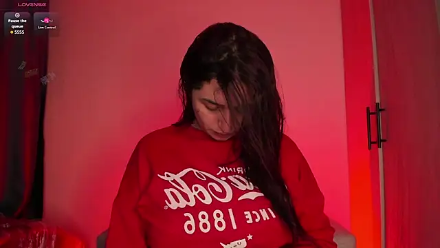 scarlett Collinss online show from 11.29.25