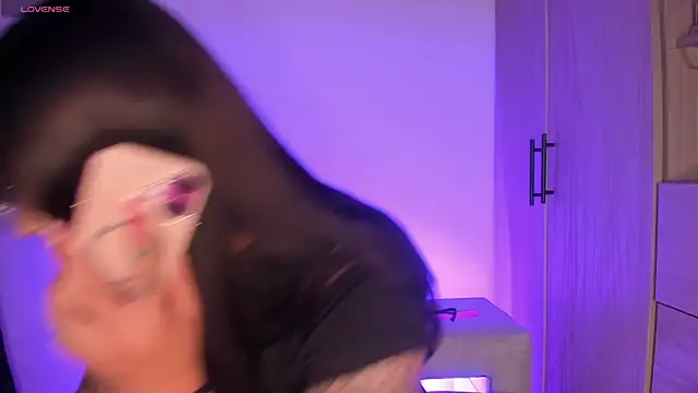 scarlett Collinss online show from 06.10.26
