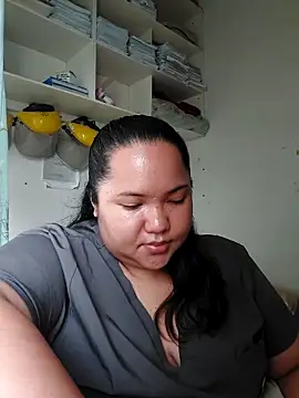 LianaCruzado online show from 05.02.26