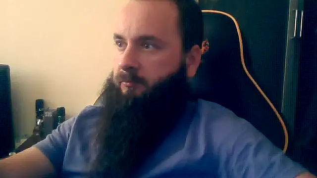 Snapshot of LondonMan1988 chatting on 05.14.26 LondonMan1988 online show from 05.14.26
