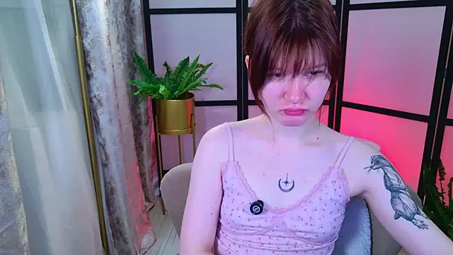 Snapshot of Aria_Vox chatting on 11.09.25 Aria Vox online show from 11.09.25