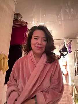 anna yngs online show from 11.08.25