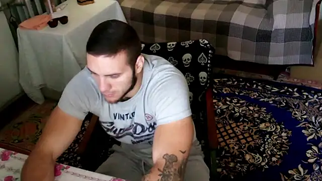 Snapshot of Jordan1Dior chatting on 09.22.25 Jordan1Dior online show from 09.22.25