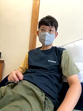 Snapshot of tom19899q chatting on 09.15.25 tom19899q online show from 09.15.25