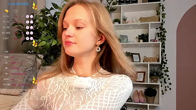 Kara smalltits online show from 10.09.25