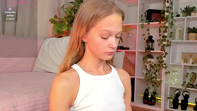 Kara smalltits online show from 12.04.25